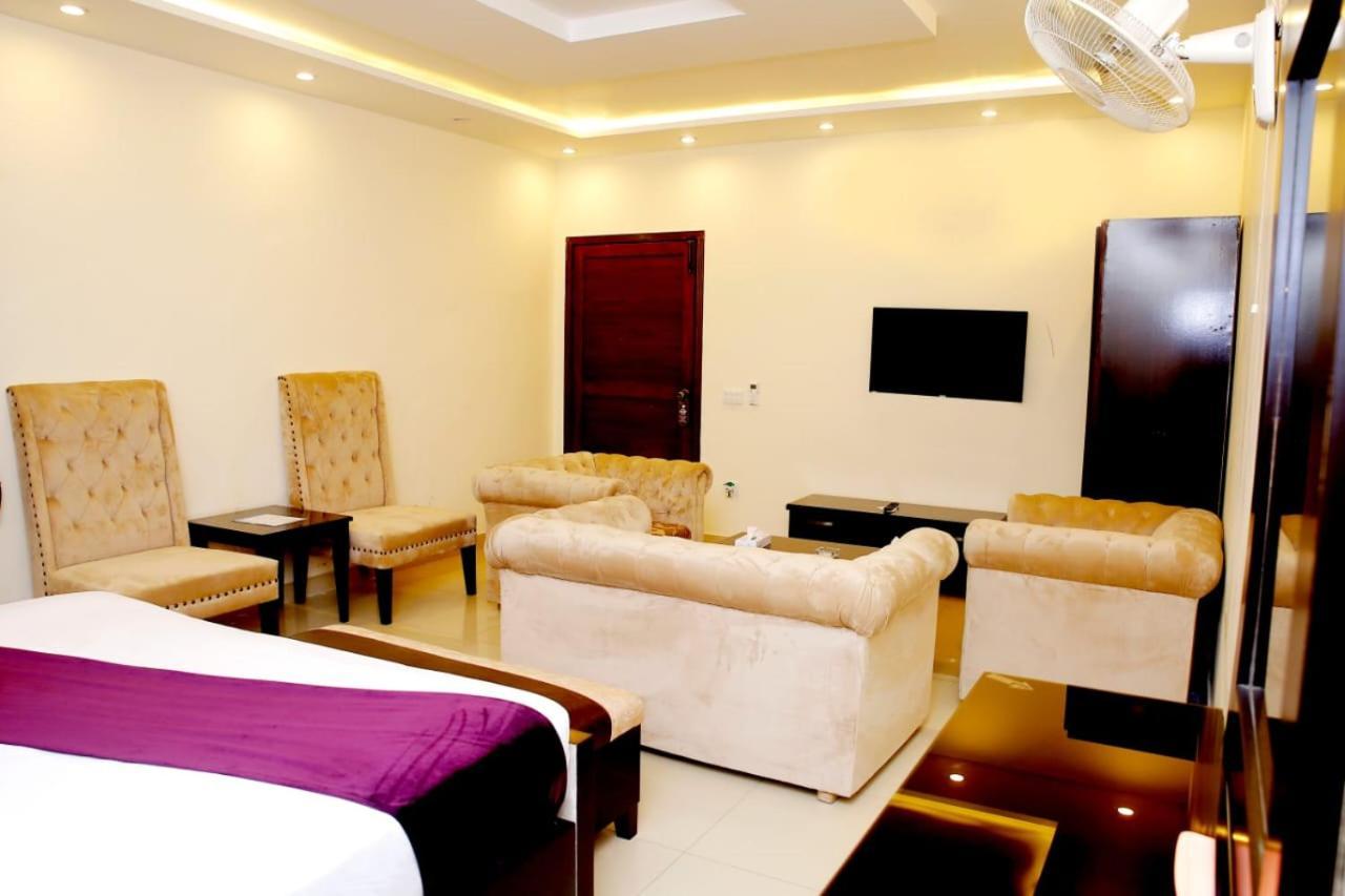 Hotel Noor Plaza Лахор Екстериор снимка