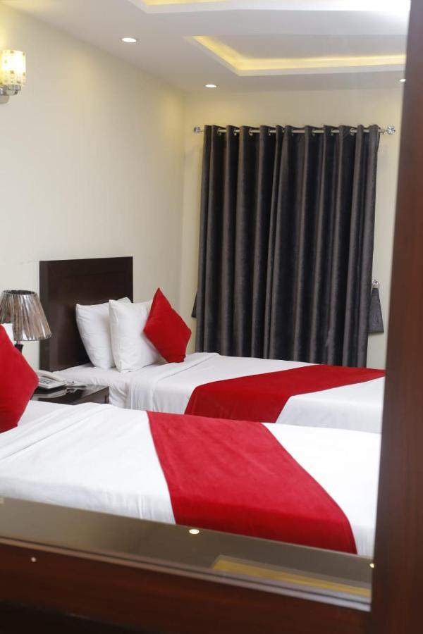 Hotel Noor Plaza Лахор Екстериор снимка