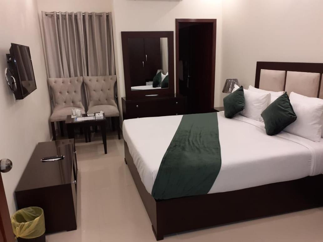 Hotel Noor Plaza Лахор Екстериор снимка